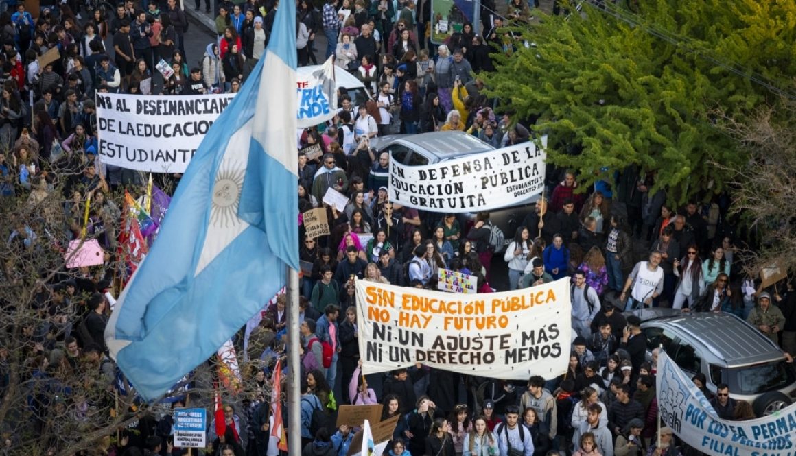 20241002-Marcha-federal-universitaria-en-defensa-de-la-educación-pública-35